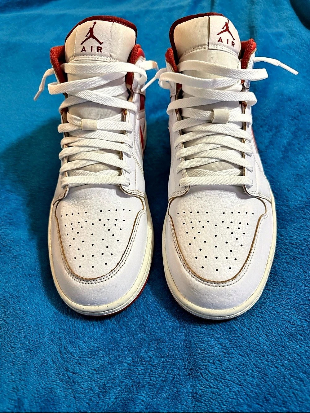 Nike Air Jordan 1 Mid SE "White Dune Red" in men’s size US 12